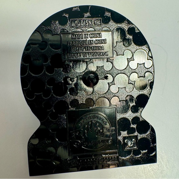 NWT. Disney Pin - Madame Leota crystal ball pin featuring the sorceress - Picture 5 of 7